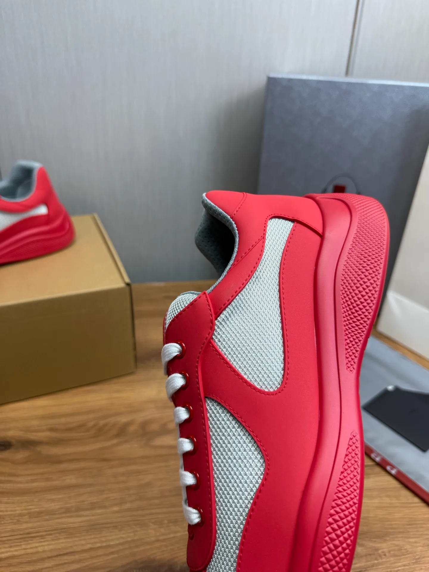 Men's shoes 640💰 [PRADA] Hot selling items🔥Must be recommended every day~~ Official website synchronized, 1:1 high quality shipments✔️ Imported cowhide fabric, rubber material + cowhide lining, original bottom, high-end airplane box packaging🎁 38-45 (38.45 custom-made, non-returnable)